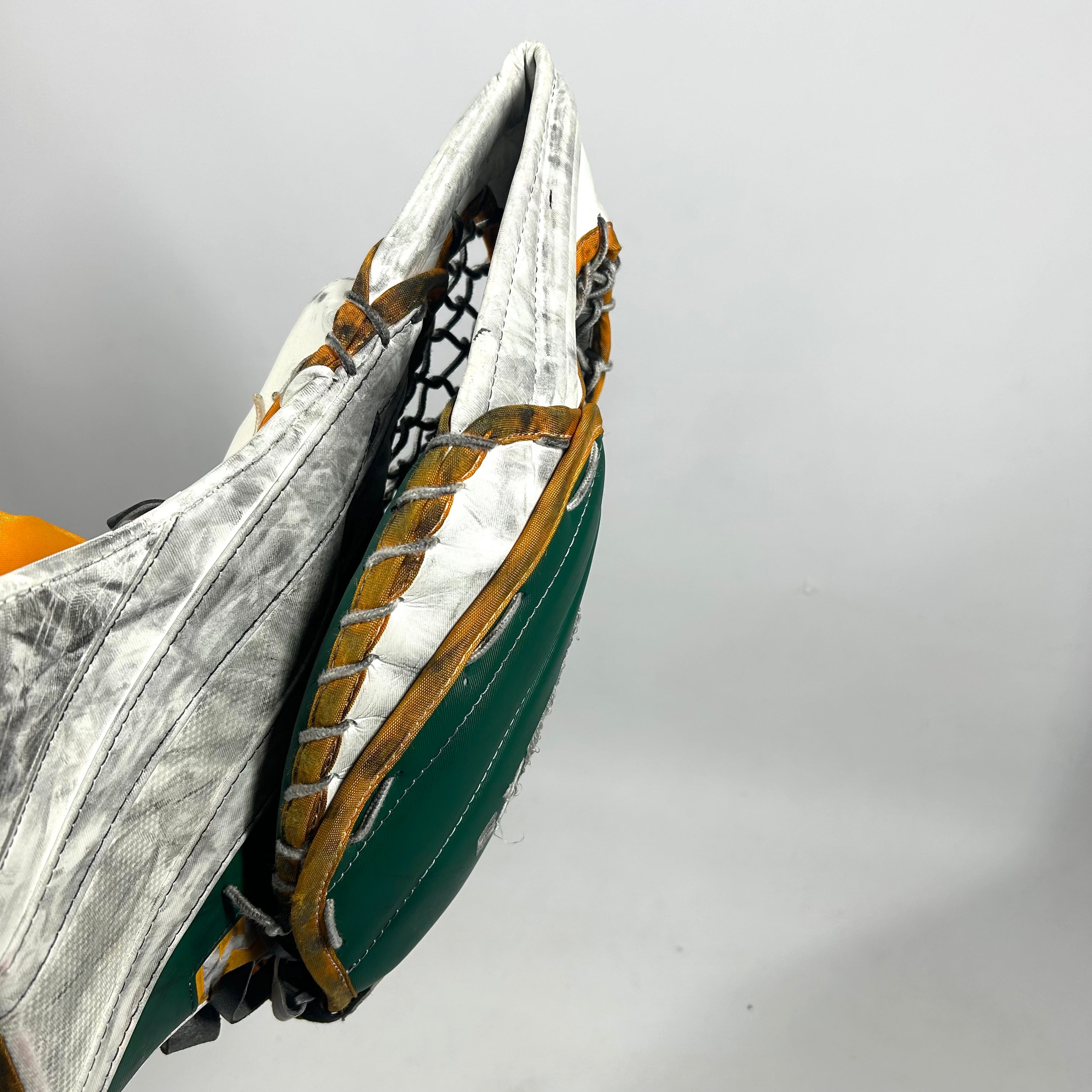 CCM Extreme Flex 5 - Used Goalie Glove (White/Green/Yellow)